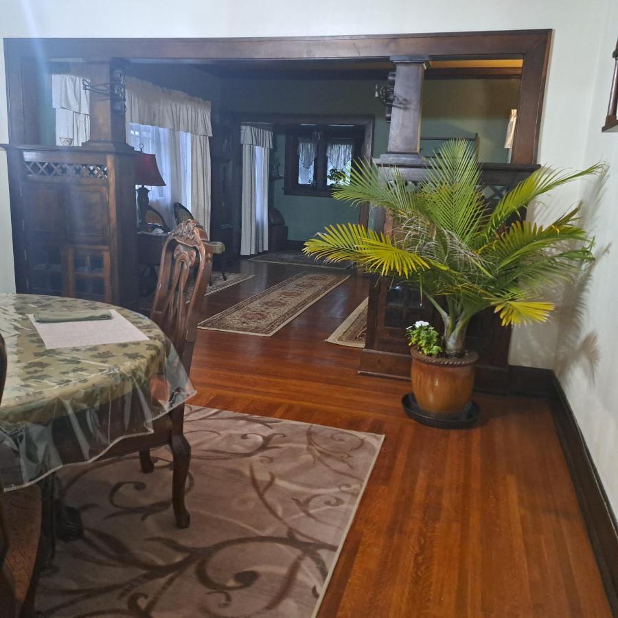 Harriott House, The Gallery Forest Room Terre Haute Bagian luar foto